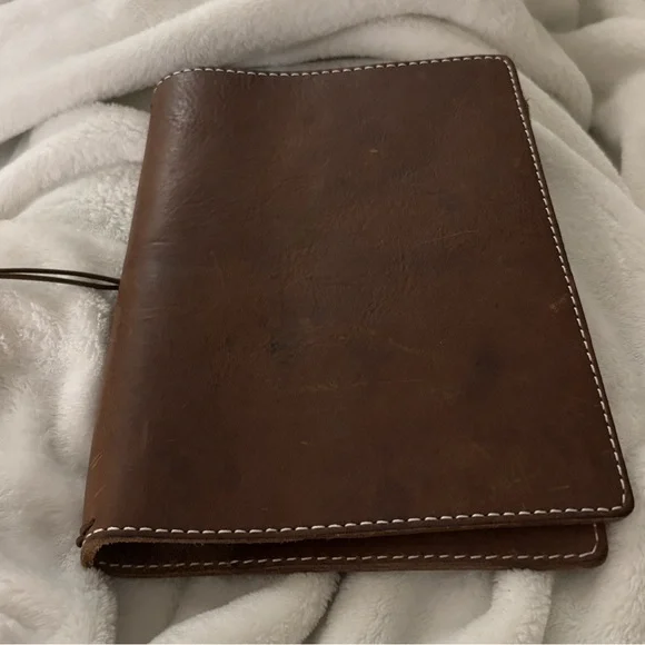 CHIC SPARROW A5 leather journal cover with pockets and 4 strings - Picture 1 of 12